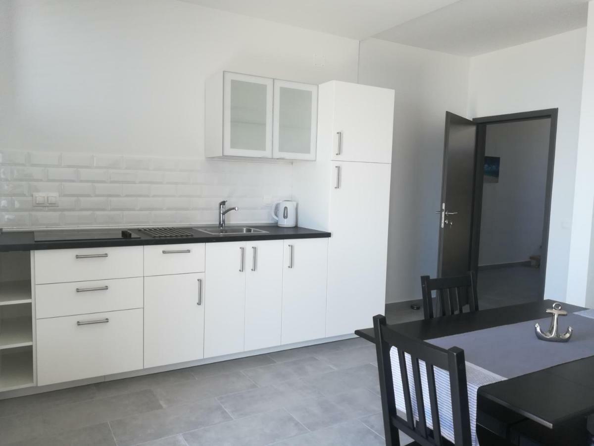 סומרטין Villa Adagio Apartments מראה חיצוני תמונה